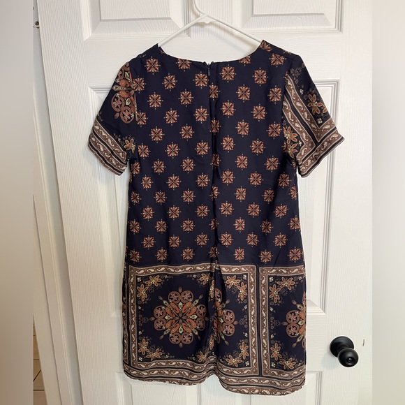 Patterned Shit Dress - Picture 2 of 3